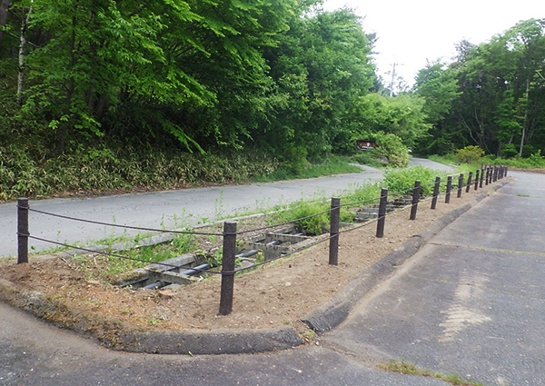 諏訪市 駐車場脇の改装工事